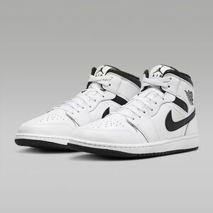 Jordan mid men’s size 10